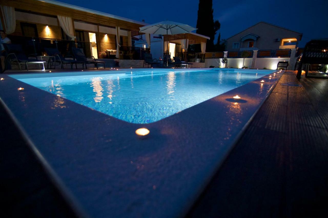 Tomica Apartments With Pool Biograd Na Moru Exterior foto