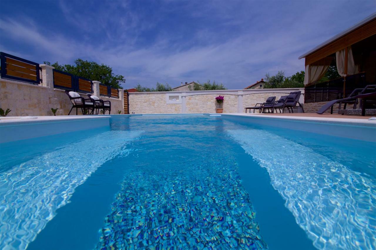 Tomica Apartments With Pool Biograd Na Moru Exterior foto